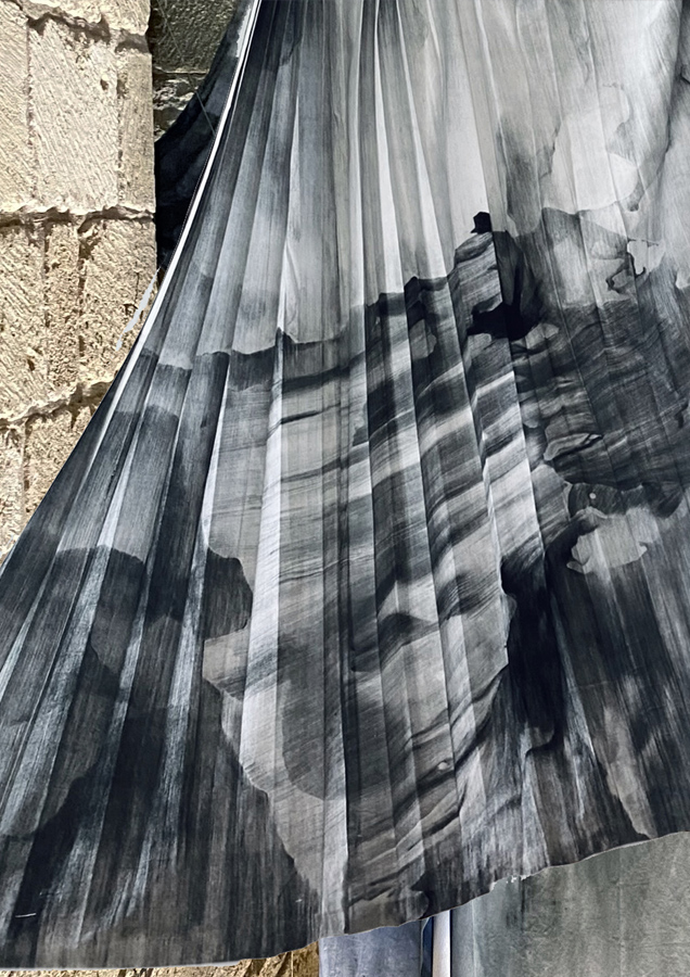 Taille directe sur verre synthétique et impression sur textile